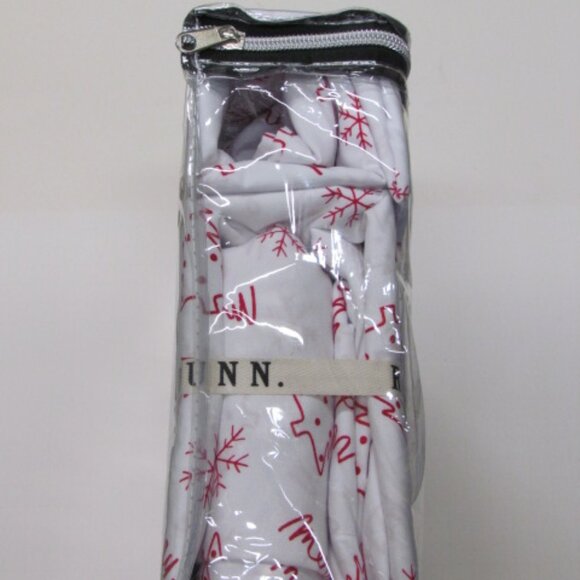 Rae Dunn NEW Snowflakes & Merry holiday sheet set Queen - Picture 2 of 3